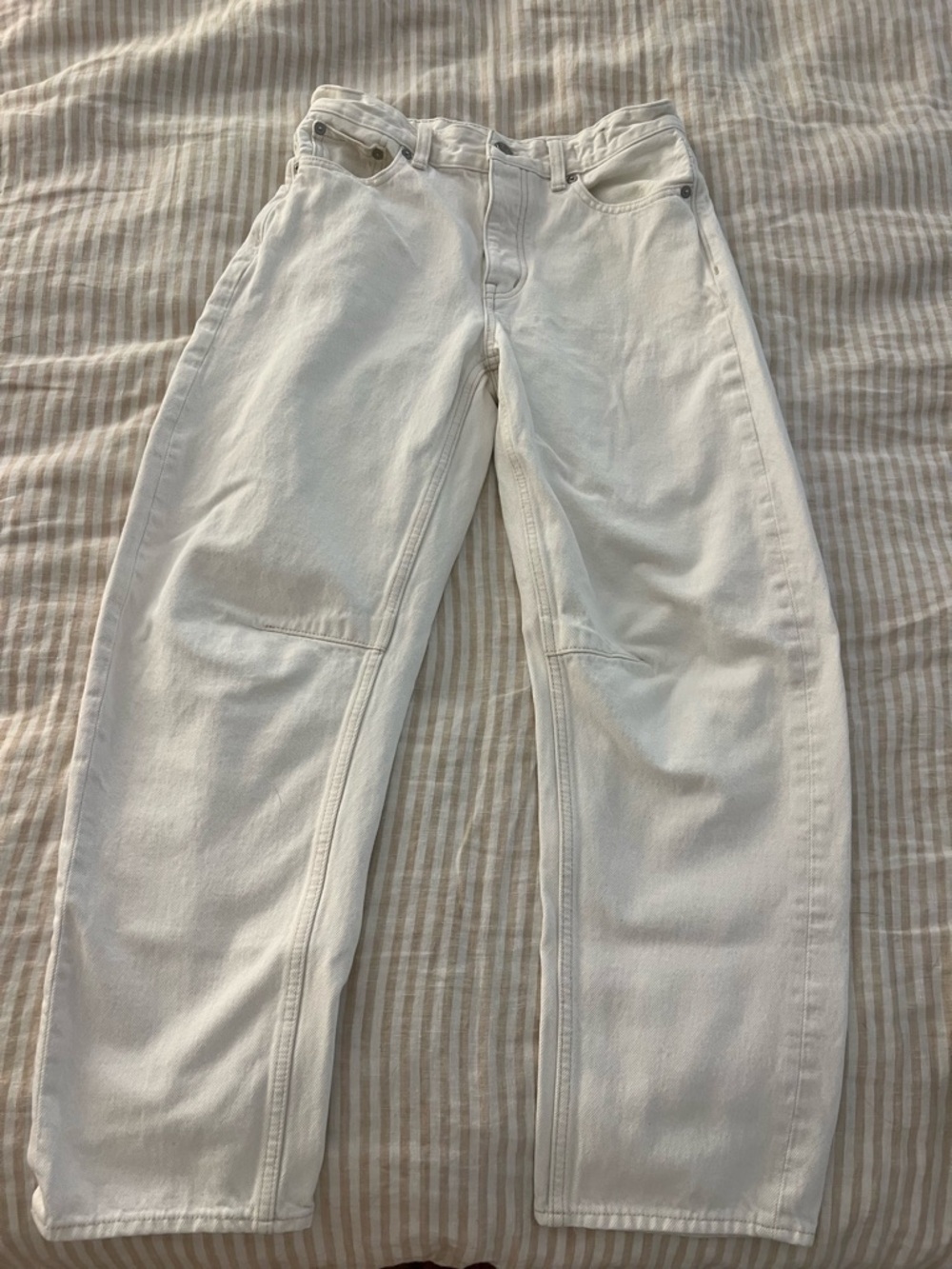 Madewell White darted barrel Jeans